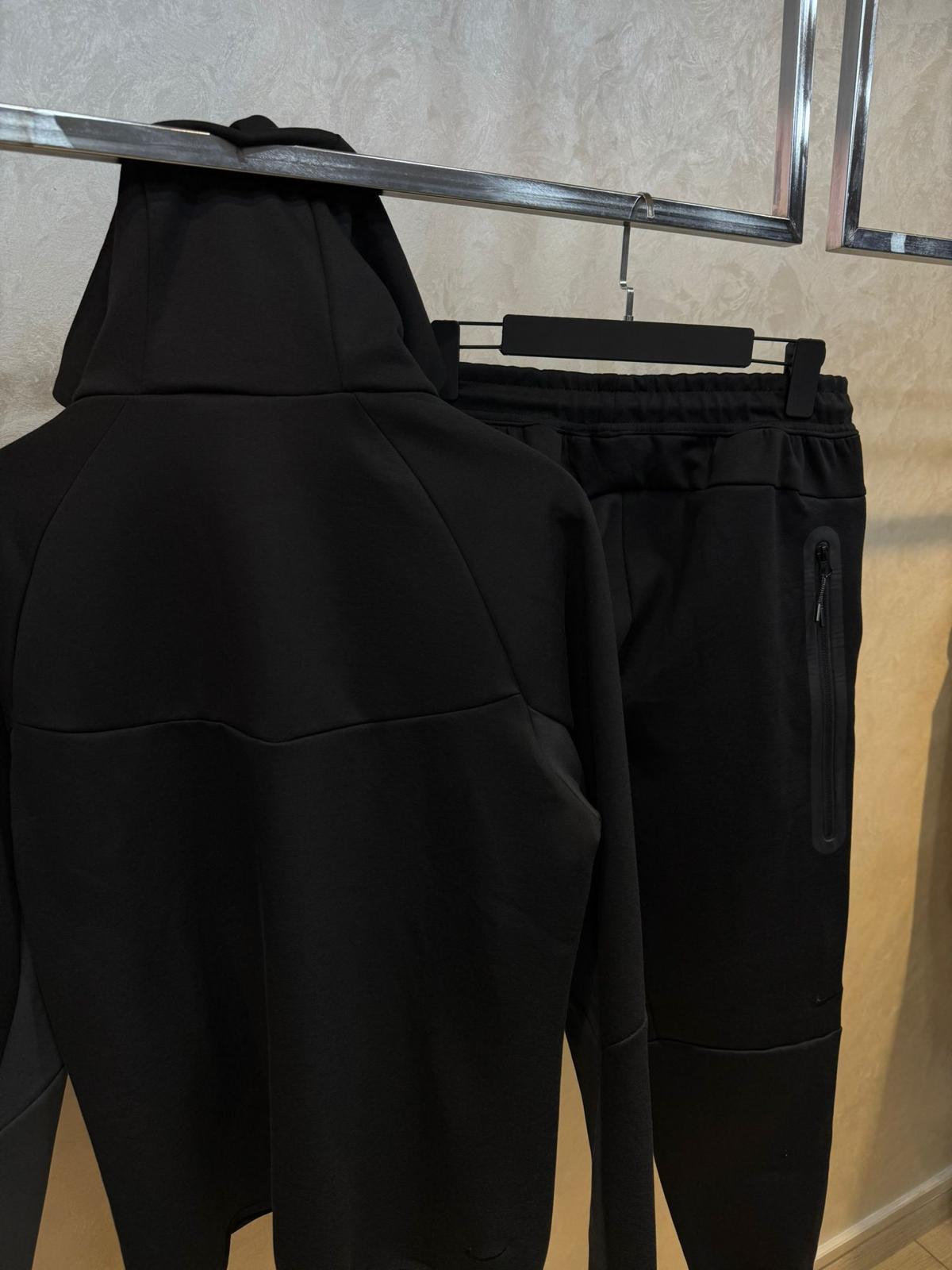 NIKE TECH FLEECE KOMPLET - Sivo/Crni