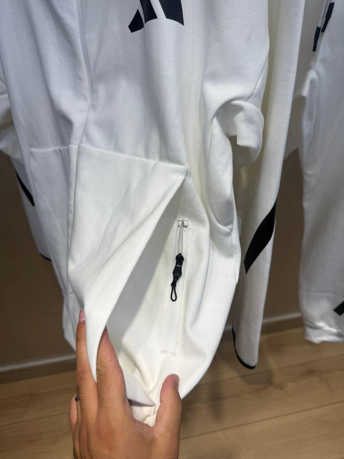 ADIDAS KOMPLET - Beli