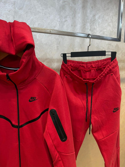 NIKE TECH FLEECE KOMPLET - Crveni