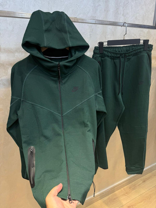 NIKE TECH FLEECE KOMPLET - Tamno zeleni