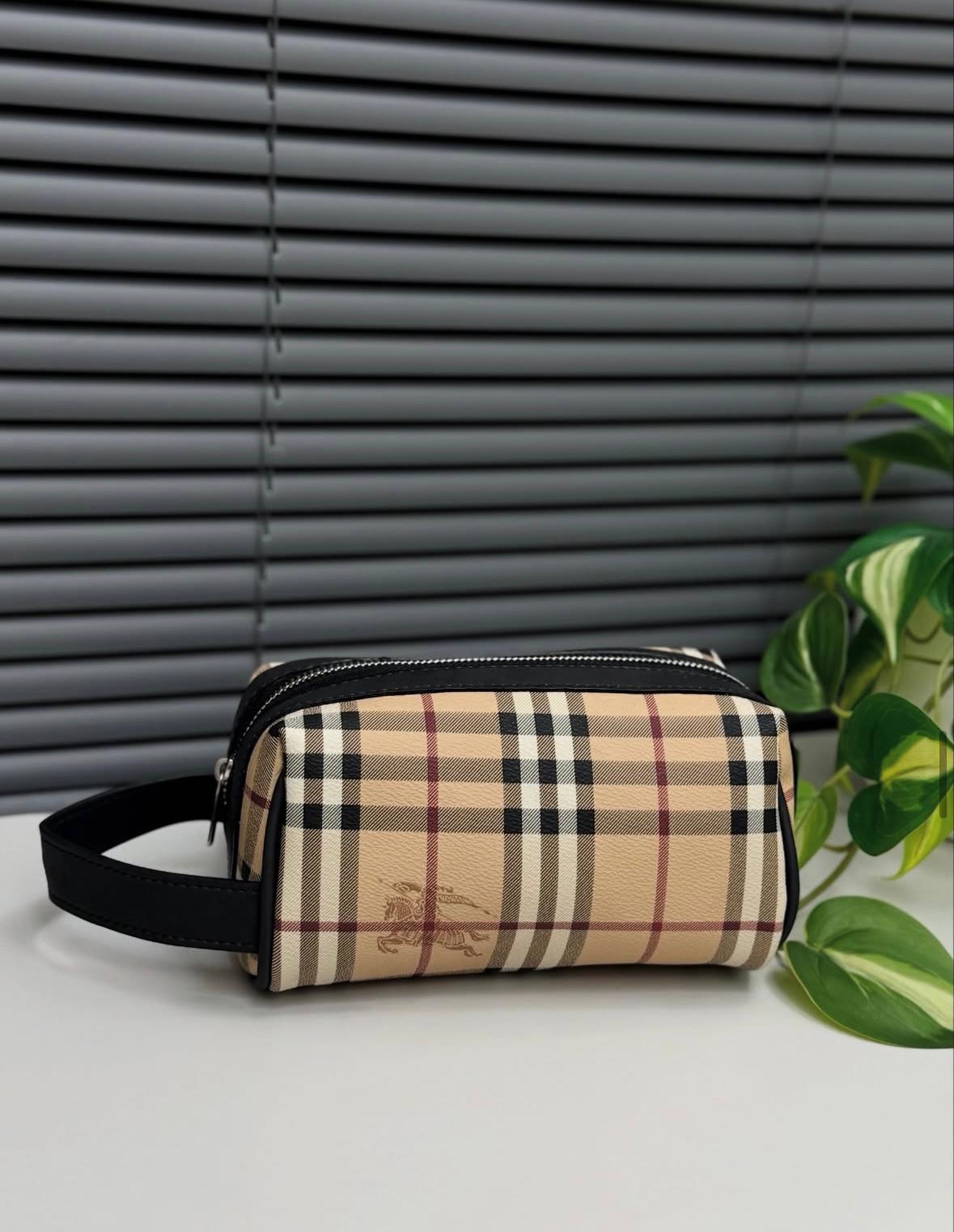 BURBERRY Muška torbica